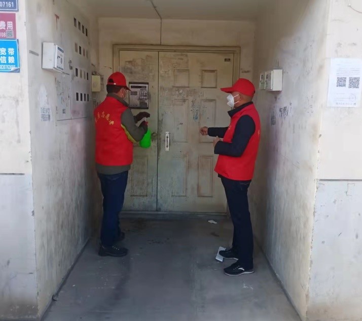 使命在肩  勇往直前 -- 敦煌種業(yè)黨員志愿服務隊防疫抗疫紀實